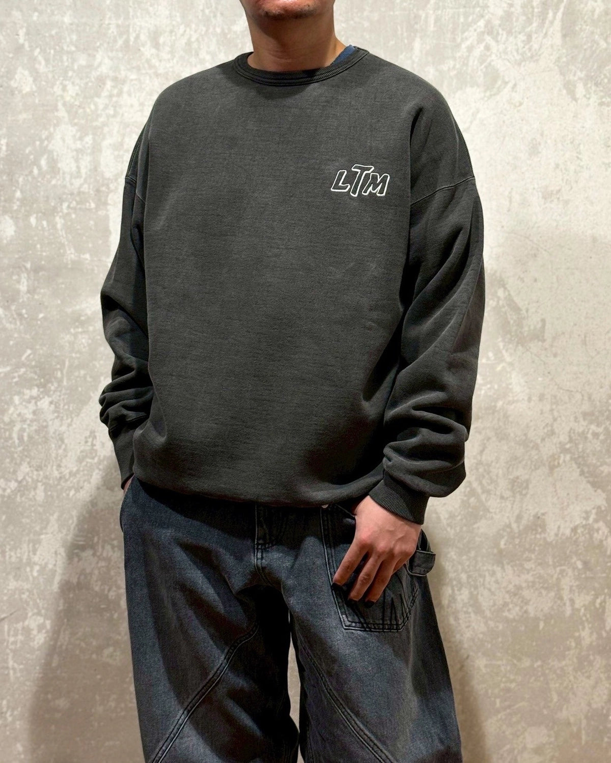 LASTMAN / EMBROIDERED CREW NECK "LTM" (252LM-CT13)