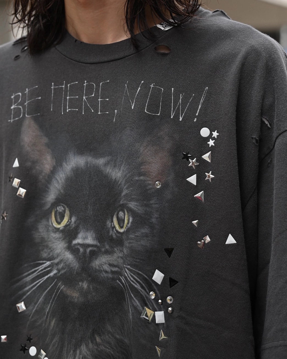Maison MIHARA YASUHIRO / Cat Printed Embellished Distressed T-shirt (J15TS752)