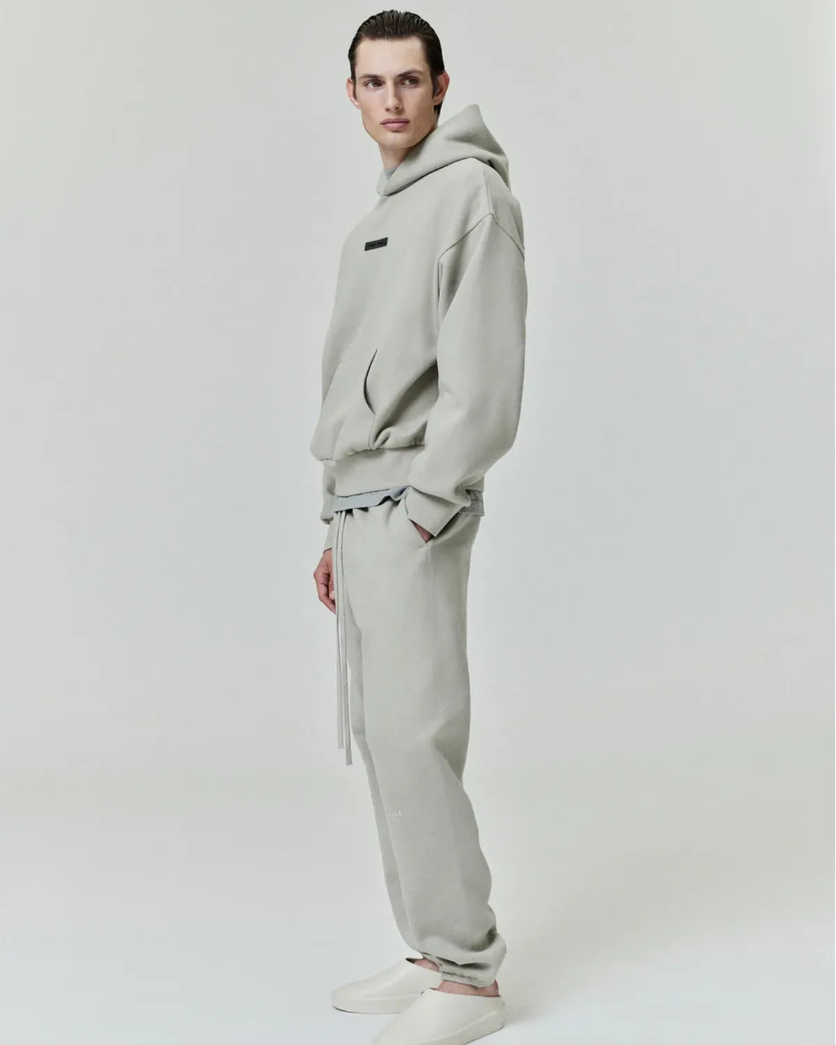 ESSENTIALS / CLASSIC FIT FLEECE HOODIE (192SP252050F)