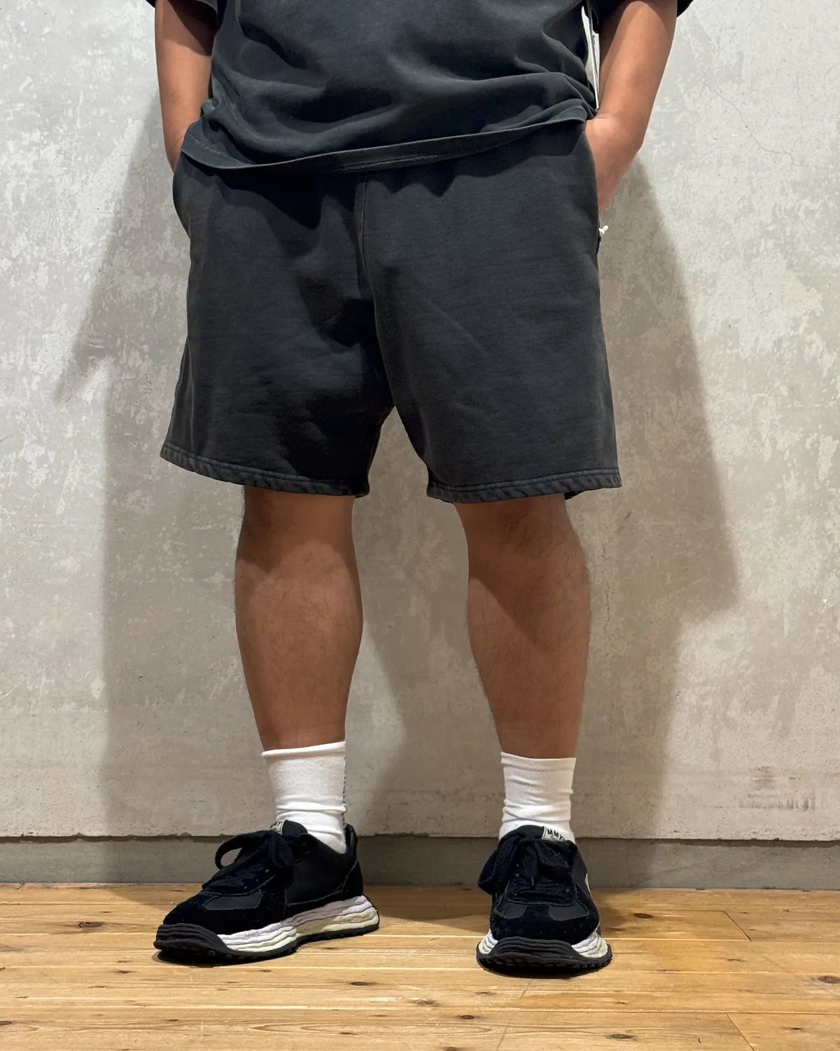 entire studios / STANDARD SWEATSHORT (ESSS26SH01012)
