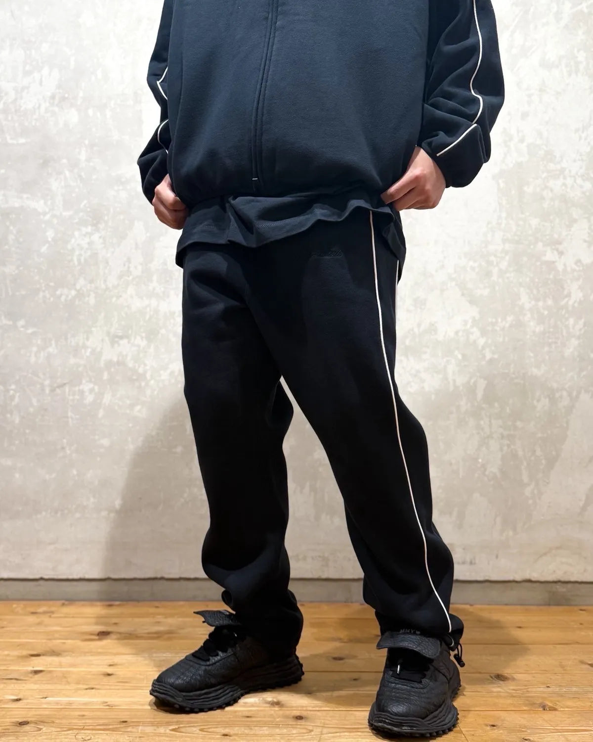 ESSENTIALS / RELAXED FLEECE SWEAT PANT (130SP258060F)