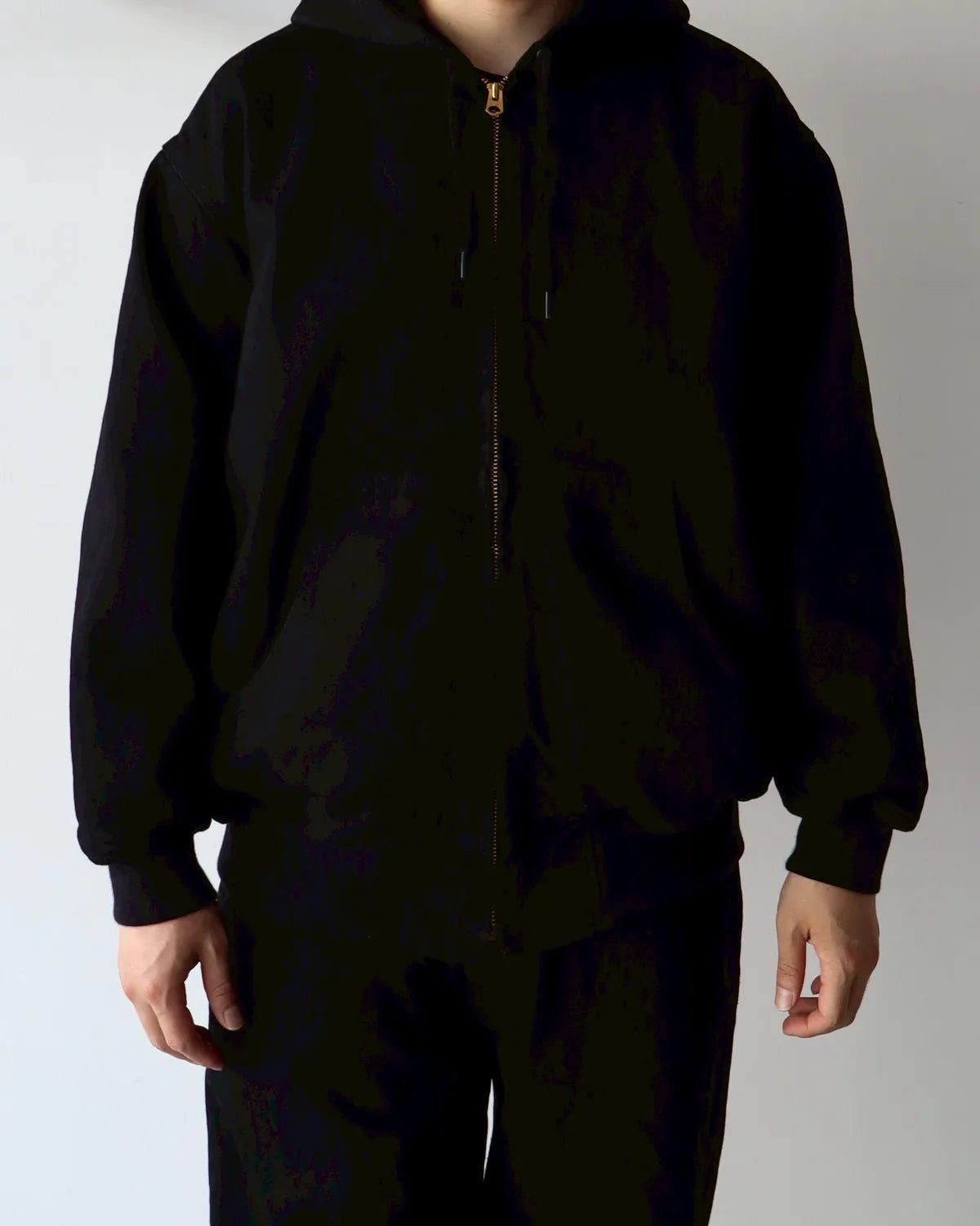 COMOLI / ブラックデニム ジップパーカ (C03-01003)