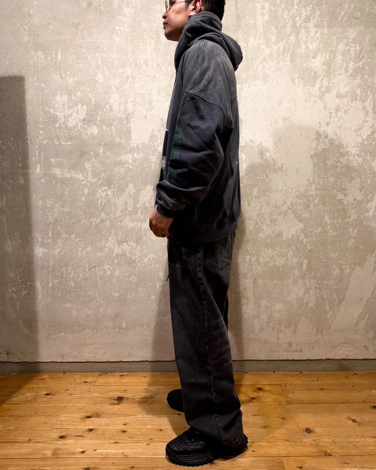 A Good Bad Influence / I AM AN EXTRA L HOODIE (AGBI-25AW-HD07)