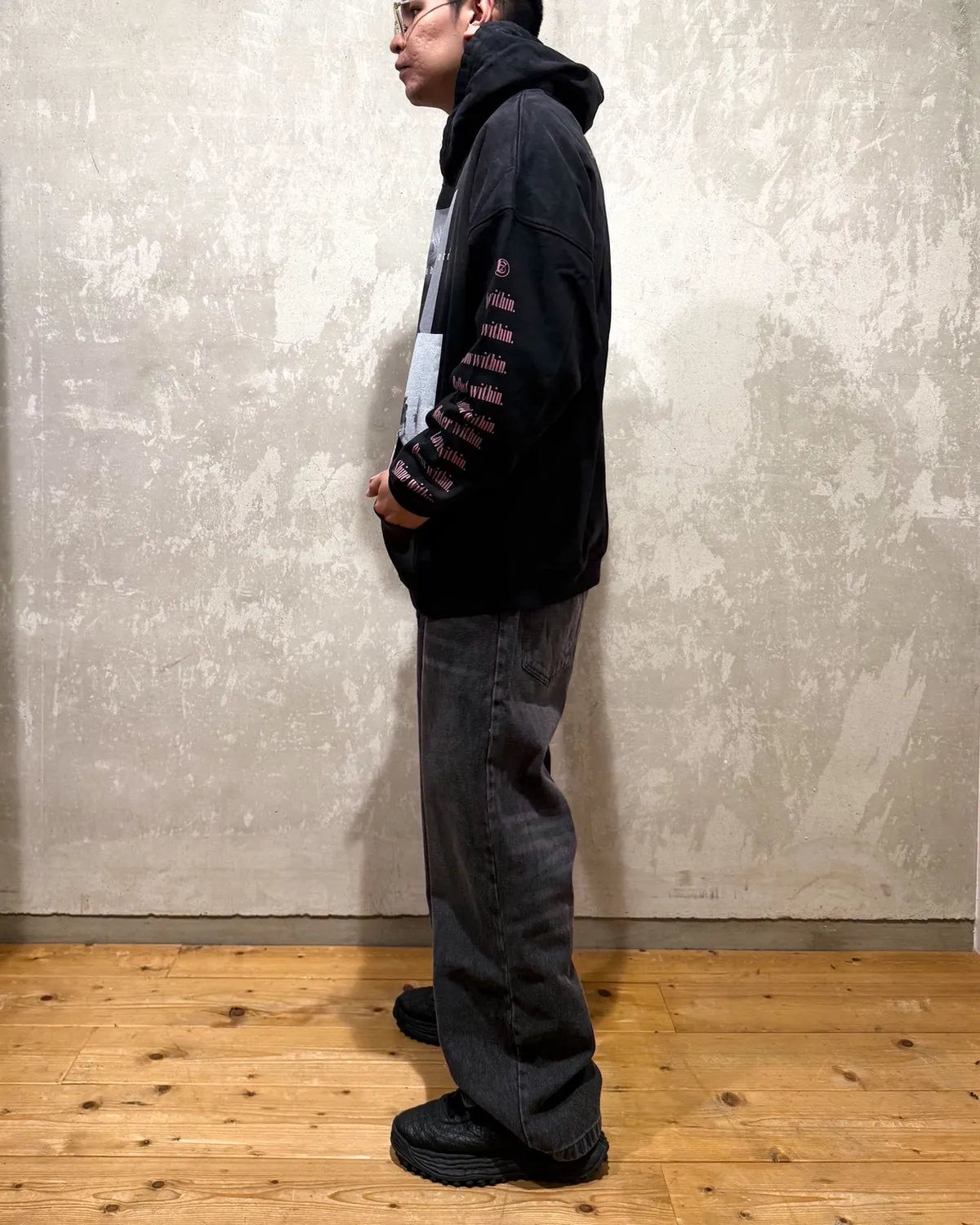 A Good Bad Influence / I AM AN EXTRA L HOODIE (AGBI-25AW-HD07)