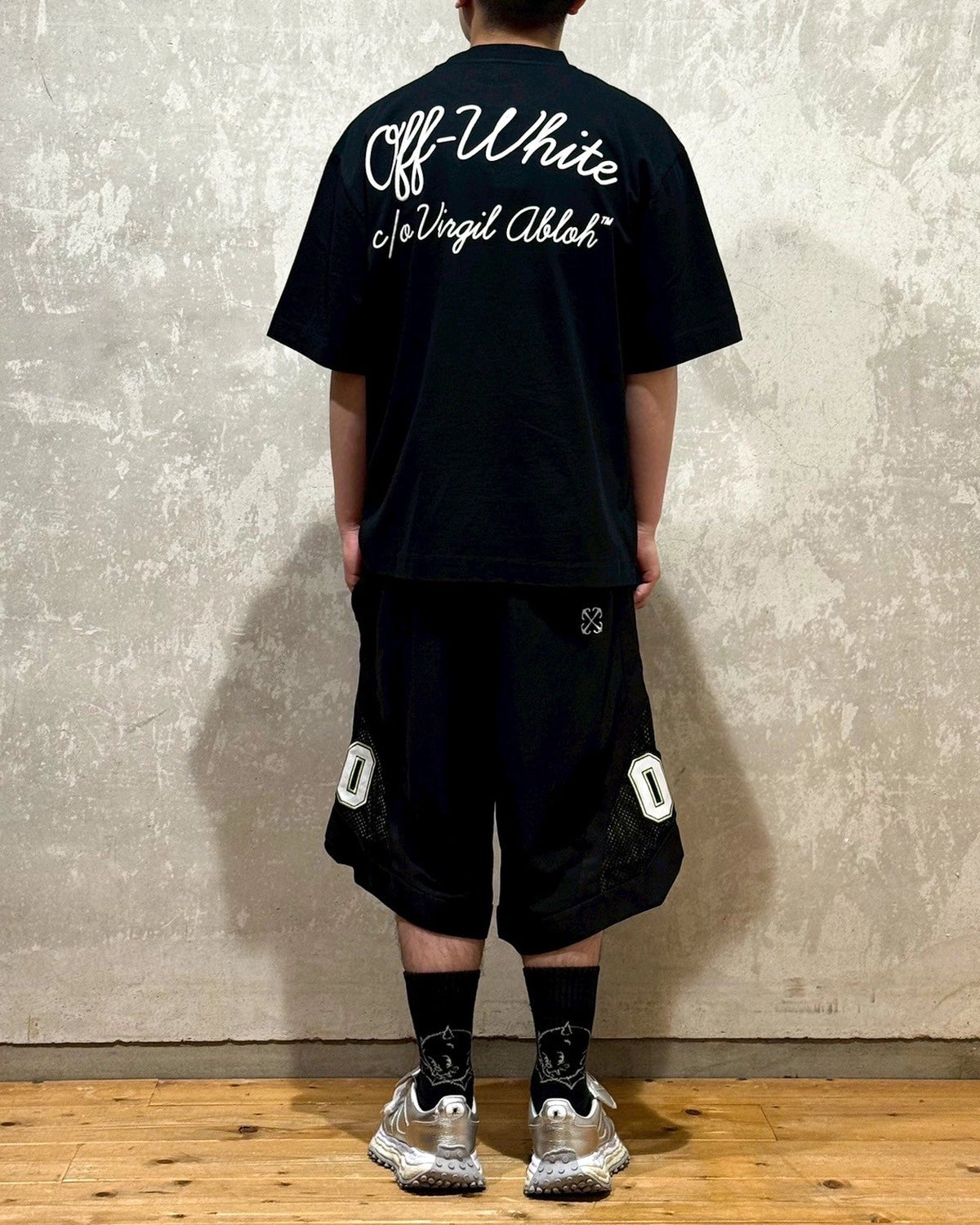 Off-White™ / SCRIPT SKATE S/S TEE (OMAS25-RTW0035)