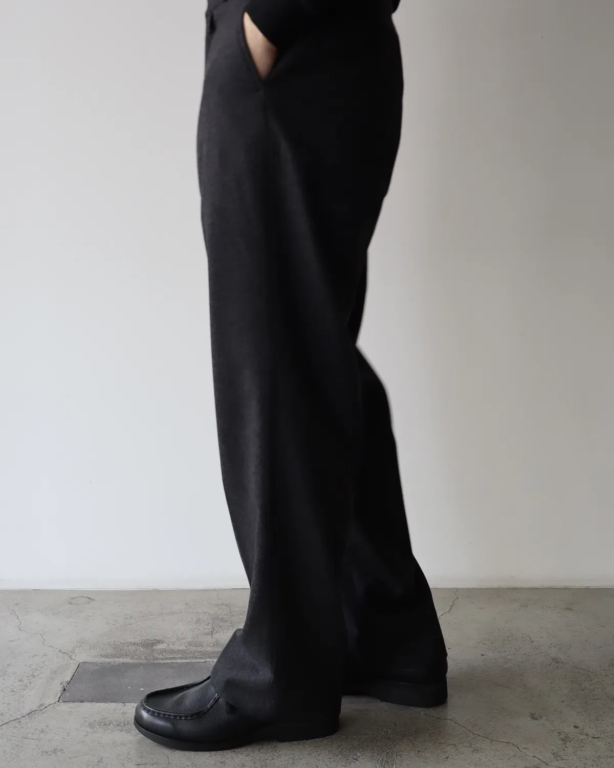 COMOLI / ウールフラノ パンツ (C03-03008)