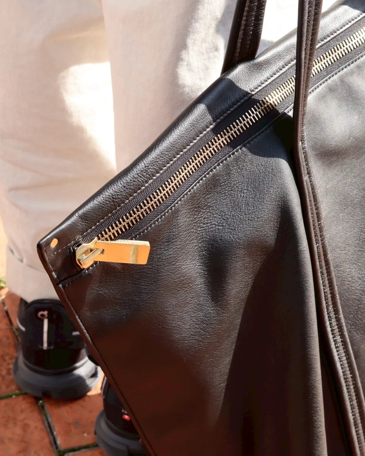 texnh / BLOCK ZIP TOTE (B14-00421-L)