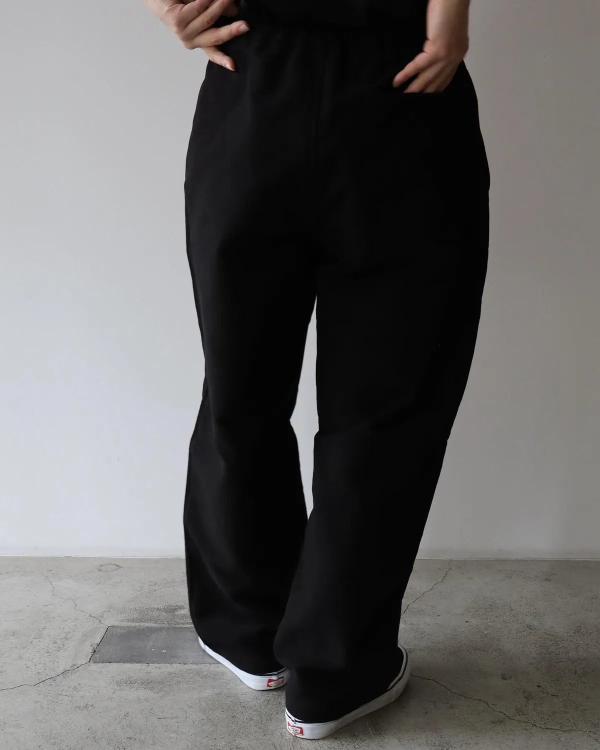 COMOLI / モールスキン ドローストリングパンツ (C03-03021)