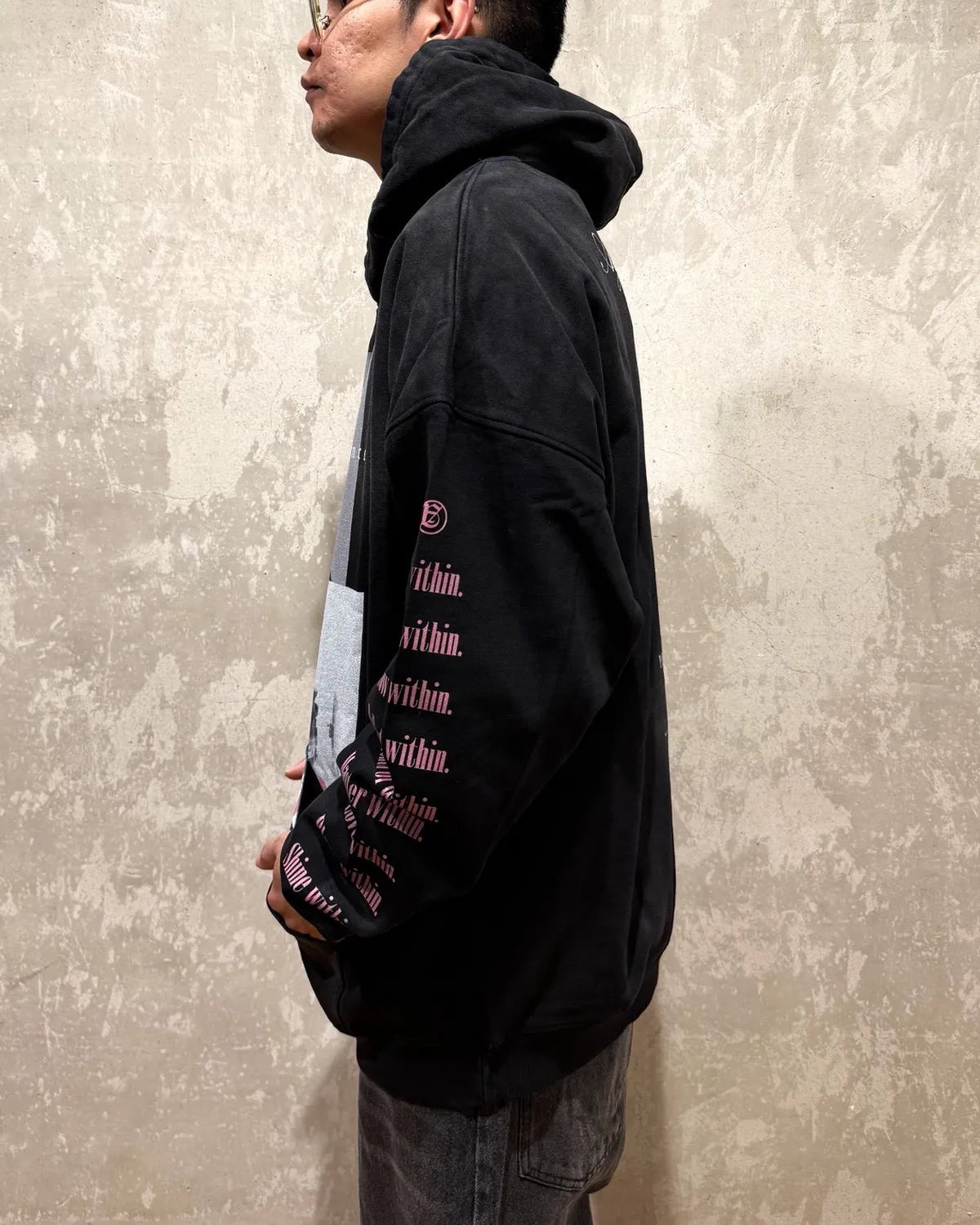 A Good Bad Influence / I AM AN EXTRA L HOODIE (AGBI-25AW-HD07)