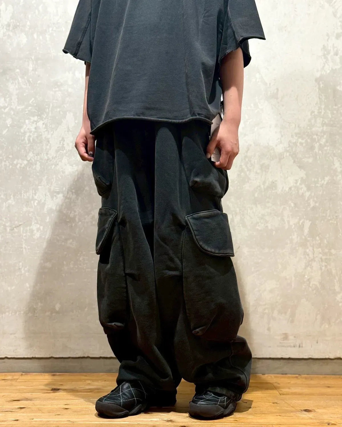 entire studios / HEAVY GOCAR (ES2379)