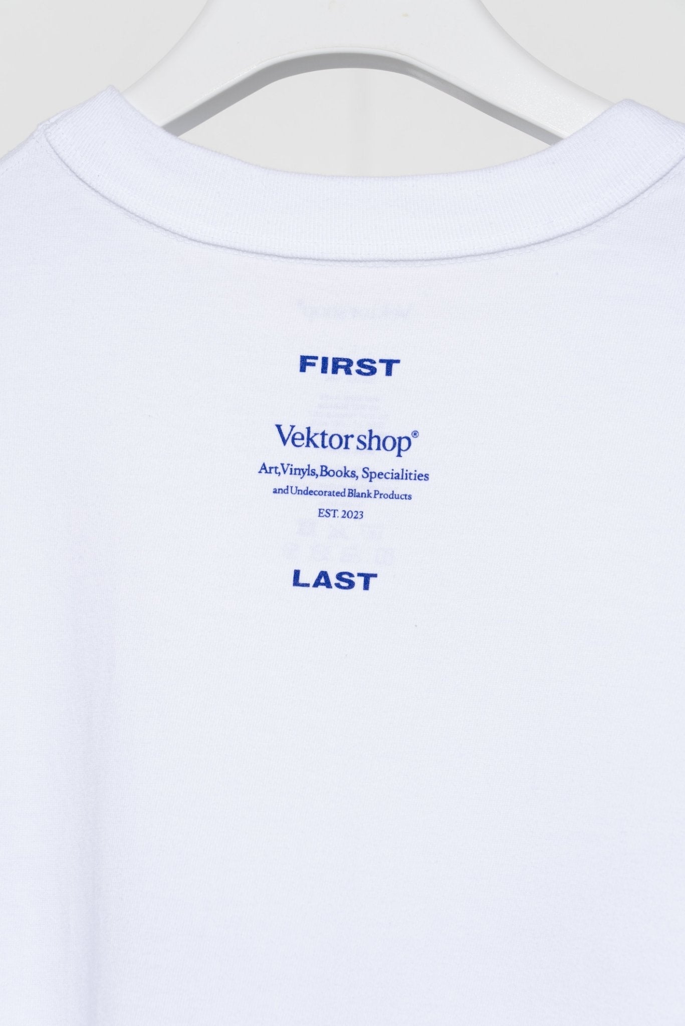 Vektor shop®  / VS PRINTED TEE "First Last"