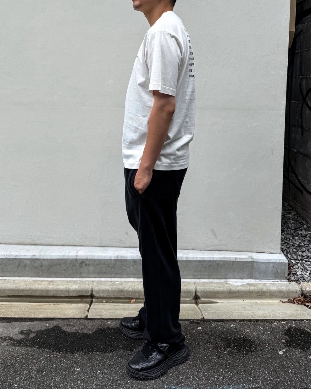 VETEMENTS / DEFINITION REGULAR T-SHIRT (MH27TR220W)