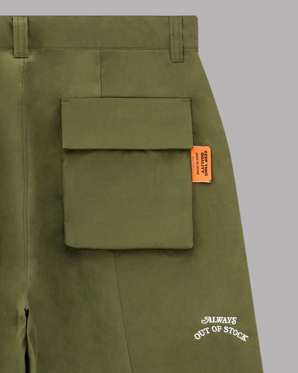 ALWAYS OUT OF STOCK / OVER PLEATED TROUSERS (HA-026106108)