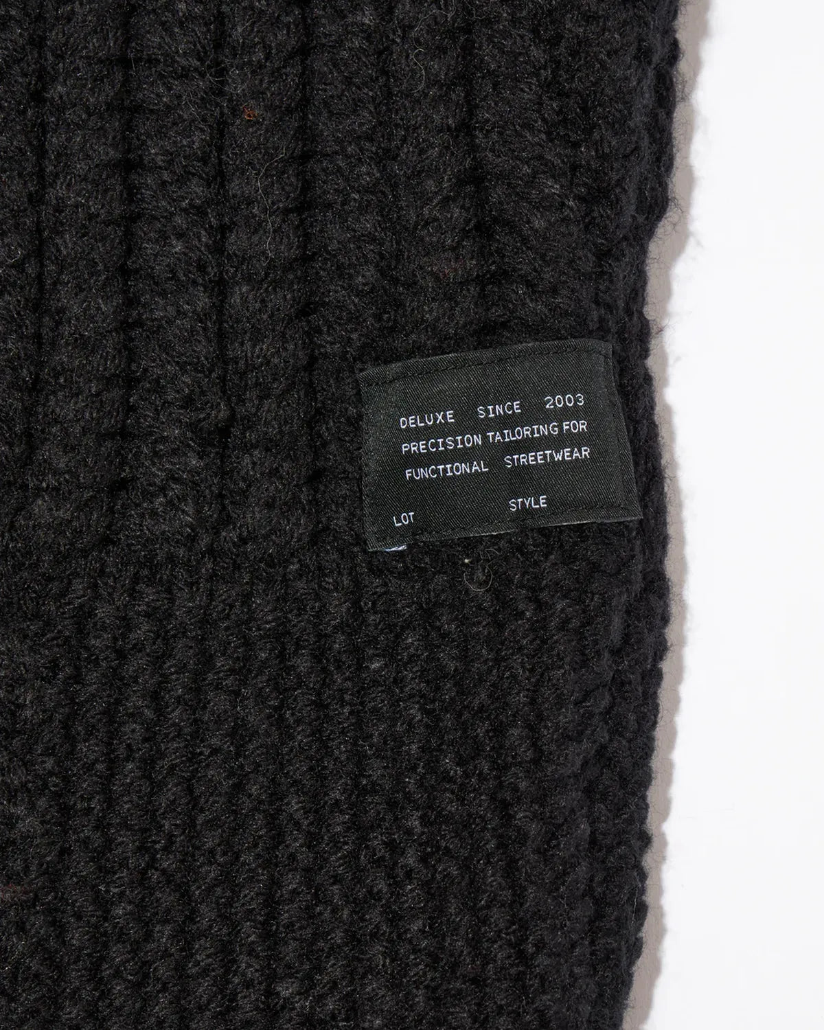 DELUXE / SAVAGE WAVES (25AD3217)