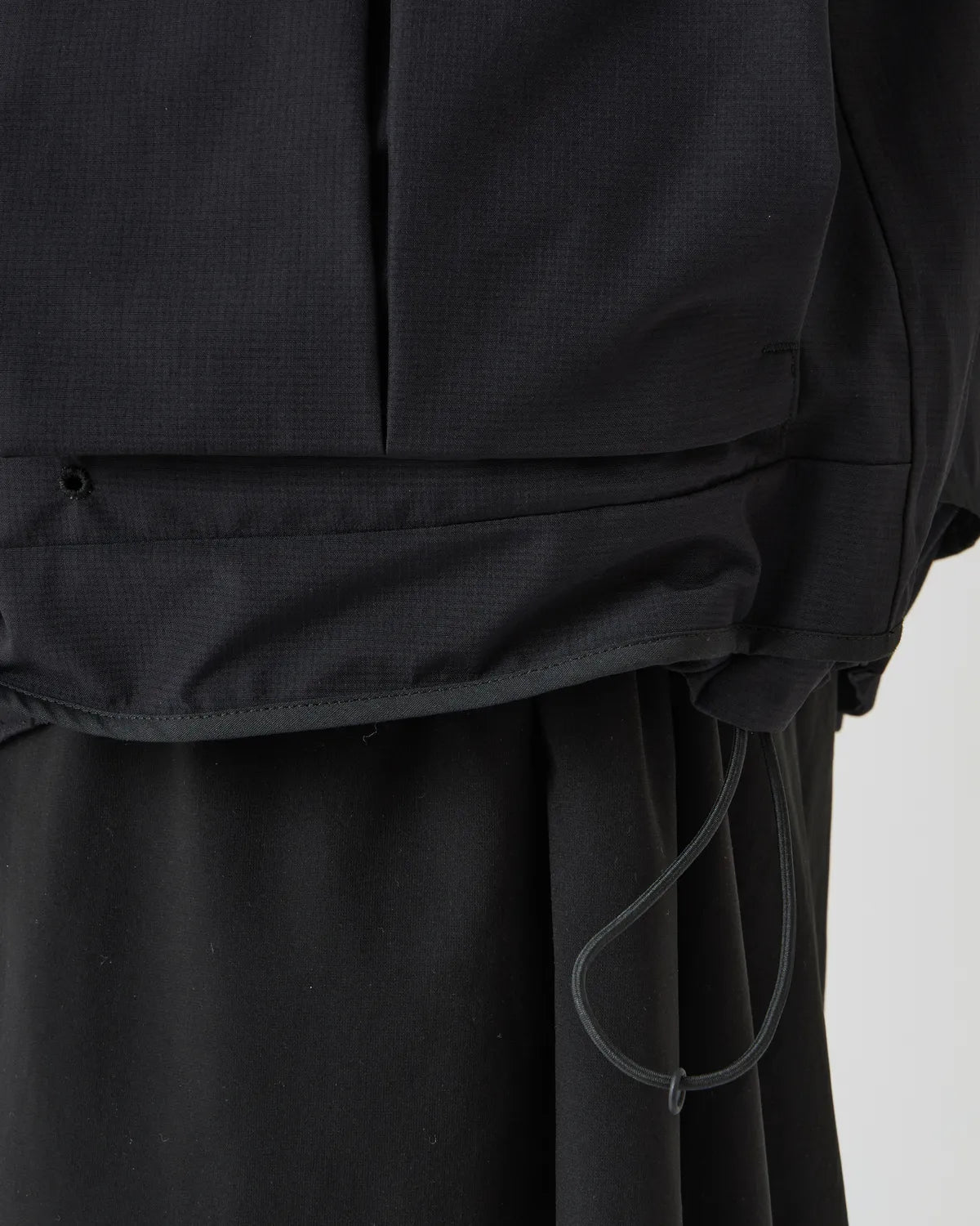 White Mountaineering / GORE-TEX LUGGAGE MOUNTAIN PARKA (BK2573201)