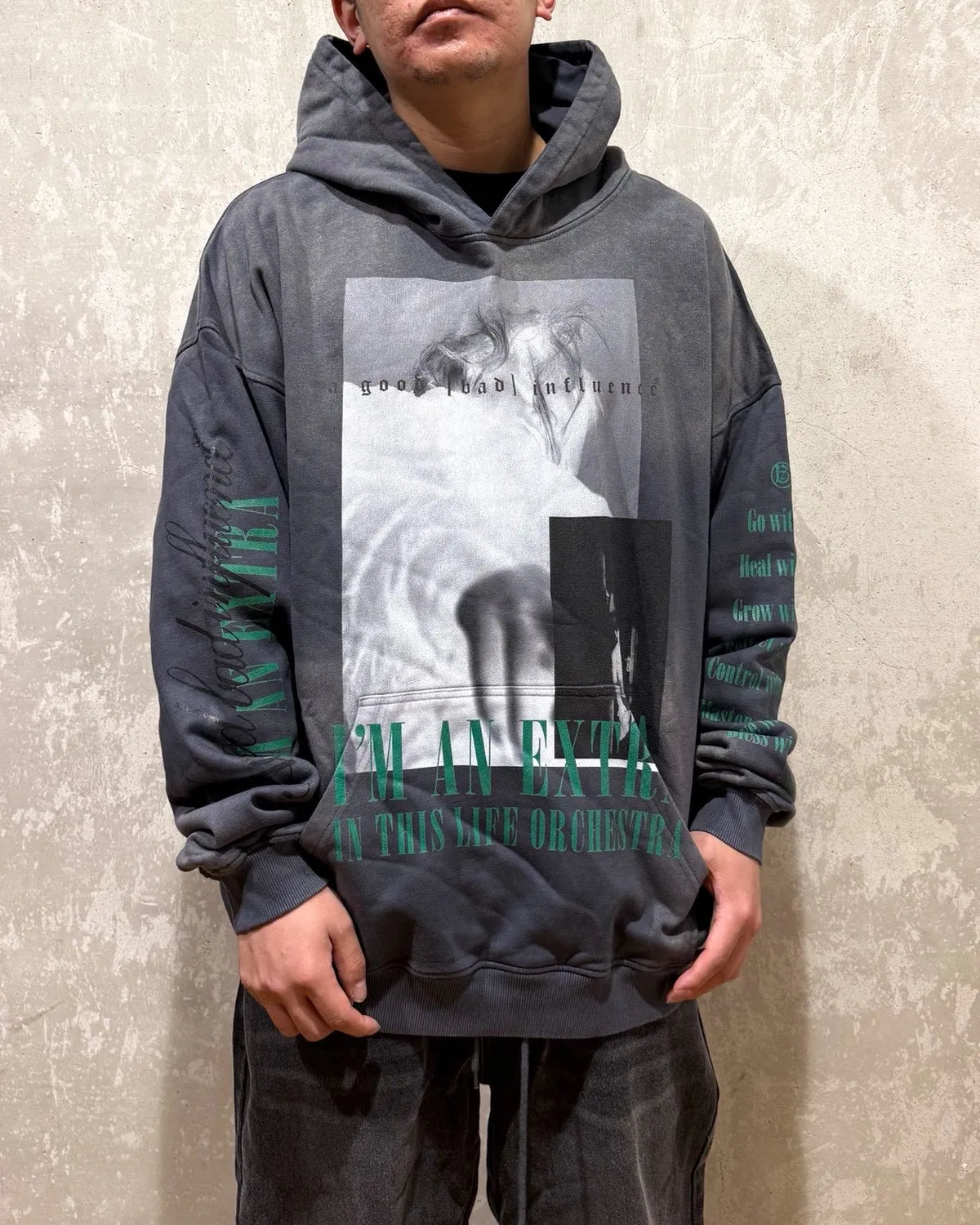 A Good Bad Influence / I AM AN EXTRA L HOODIE (AGBI-25AW-HD07)