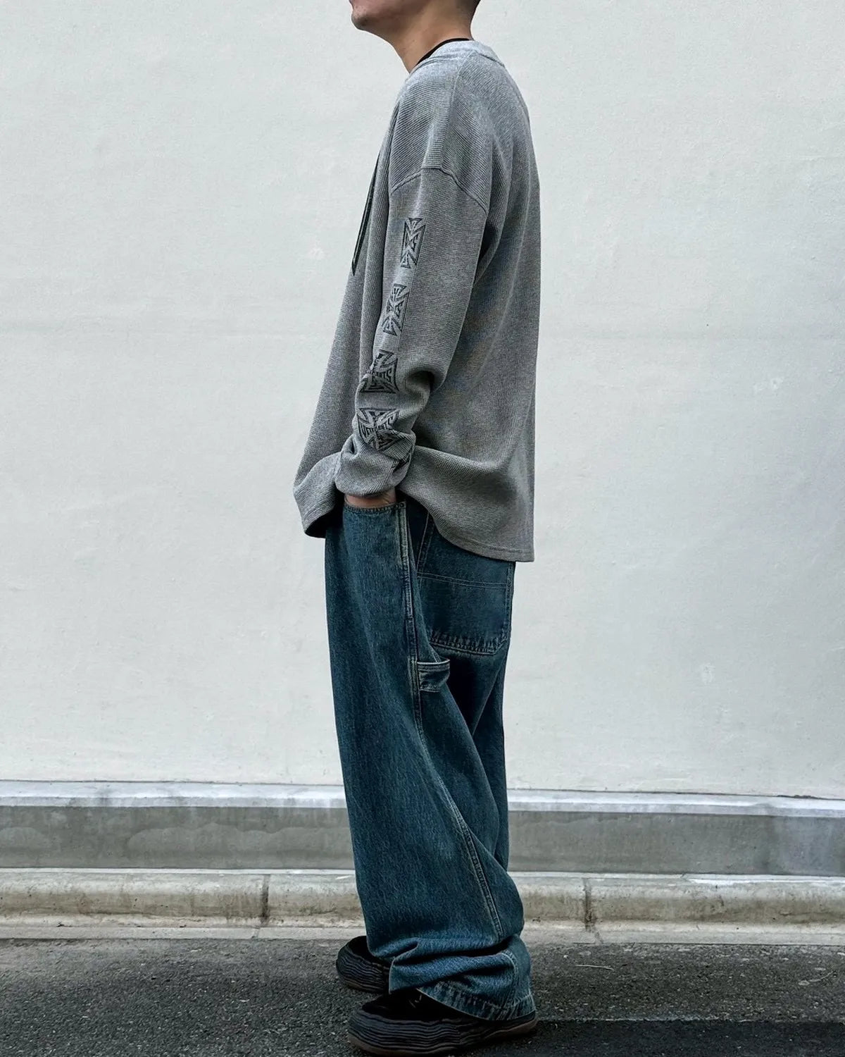 VETEMENTS / BIKER CROSS WAFFLE LONGSLEEVE (ME76LS181G)