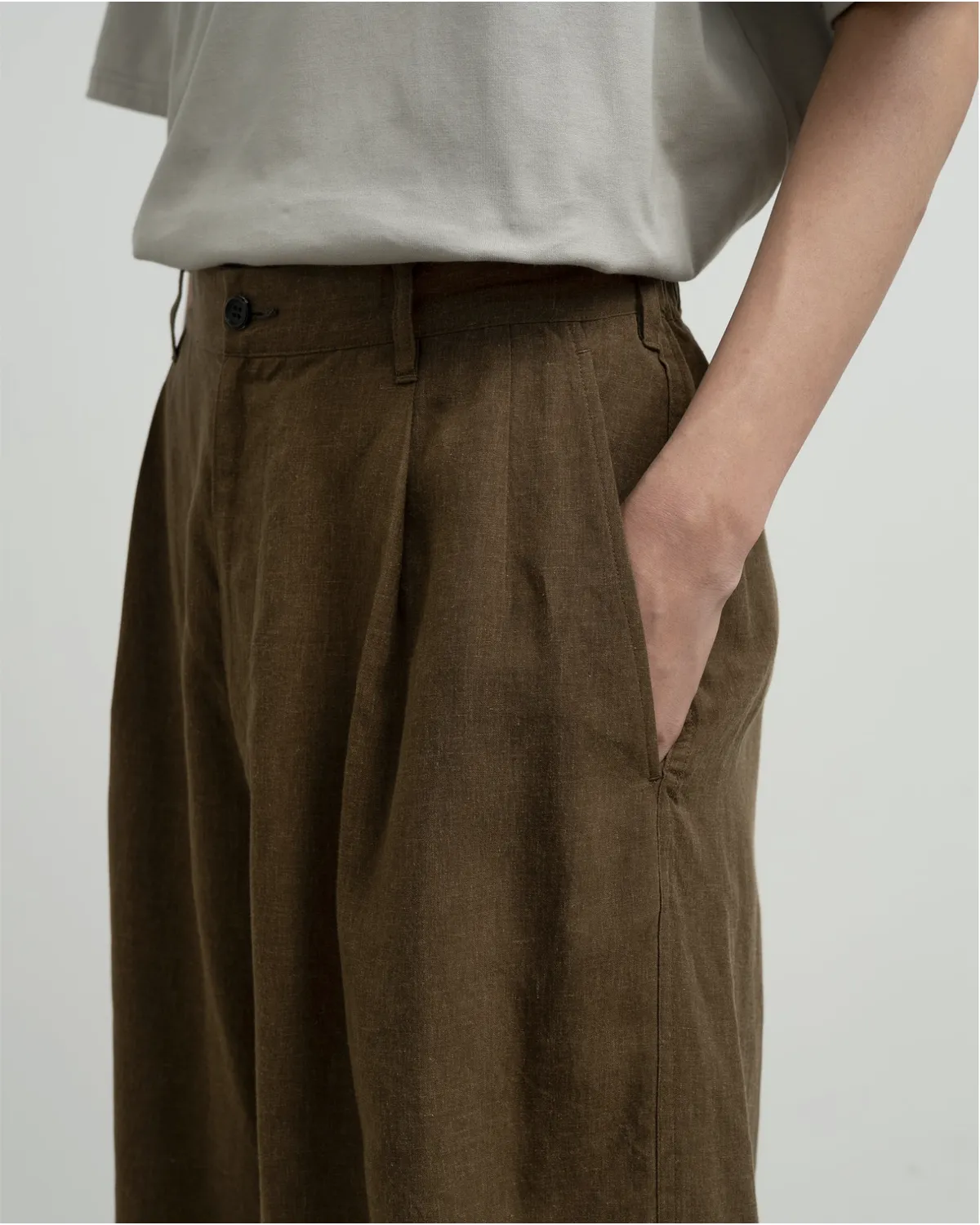 Graphpaper / Linen Cupro Oversized Shorts (GM263-40312)
