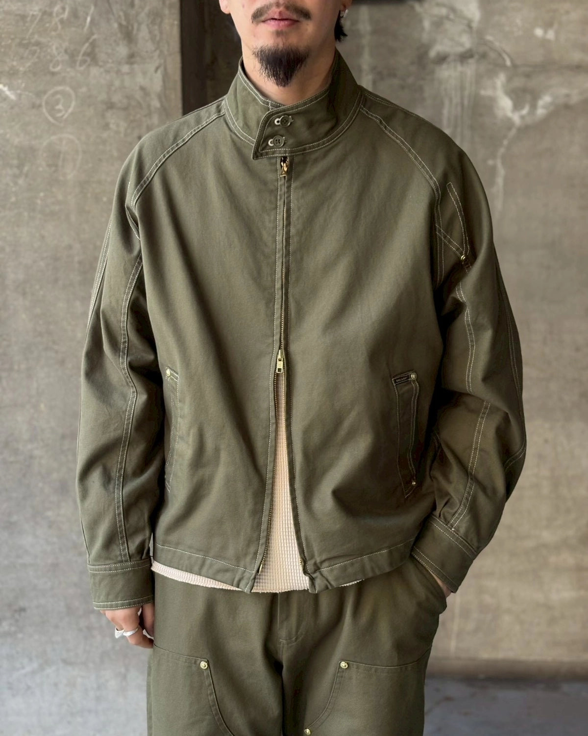 DELUXE / D-4 (25AD5336)