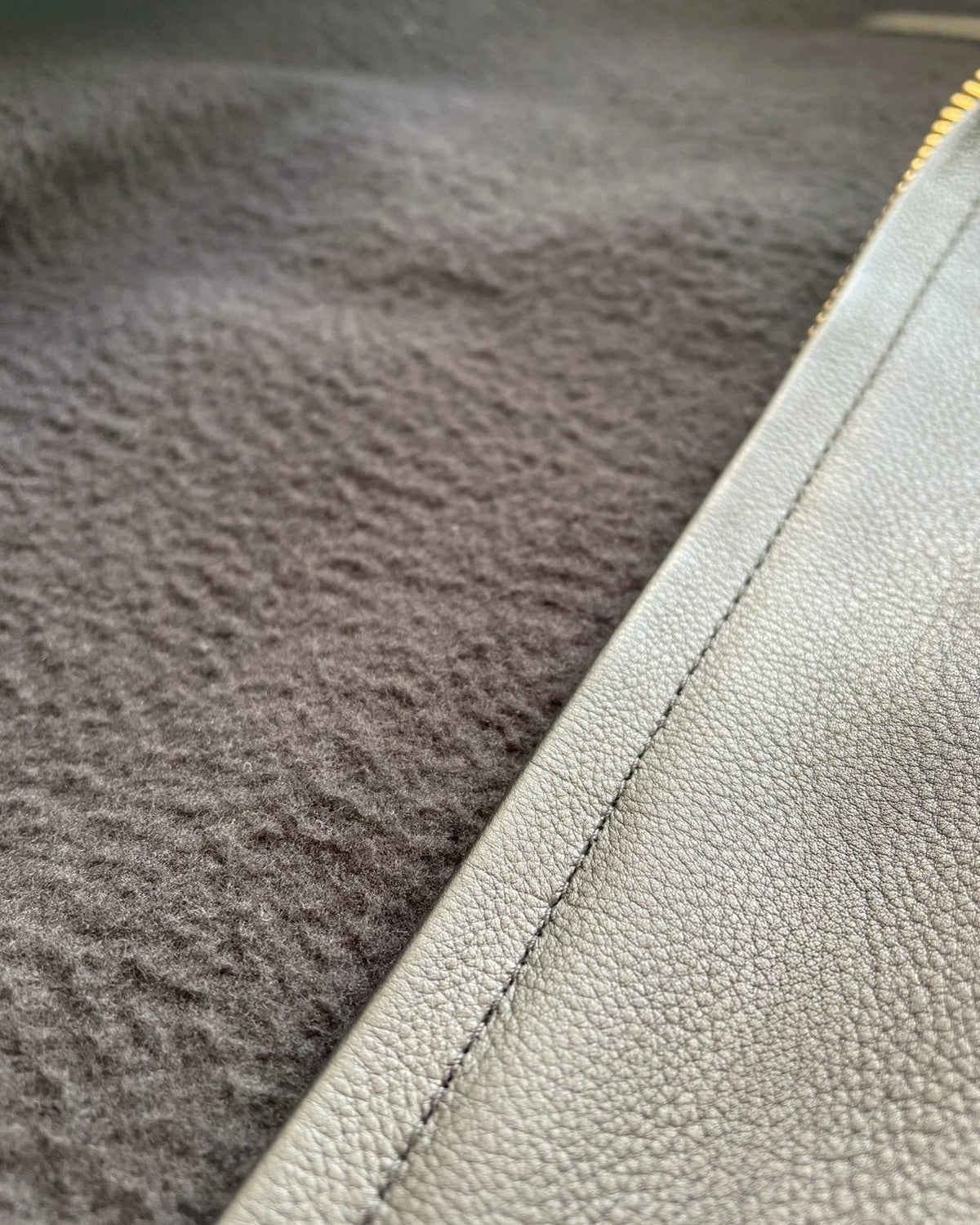 COMOLI / カーフスキン ジップパーカ (C03-01028)