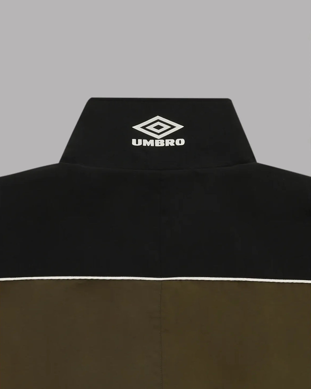 ALWAYS OUT OF STOCK / UMBRO SHELL JACKET (HA-226202108)