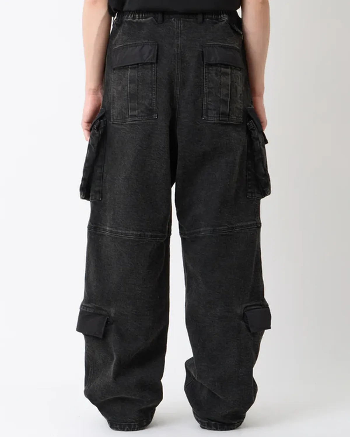 White Mountaineering / WIDE DENIM CARGO PANTS (WM2573419)