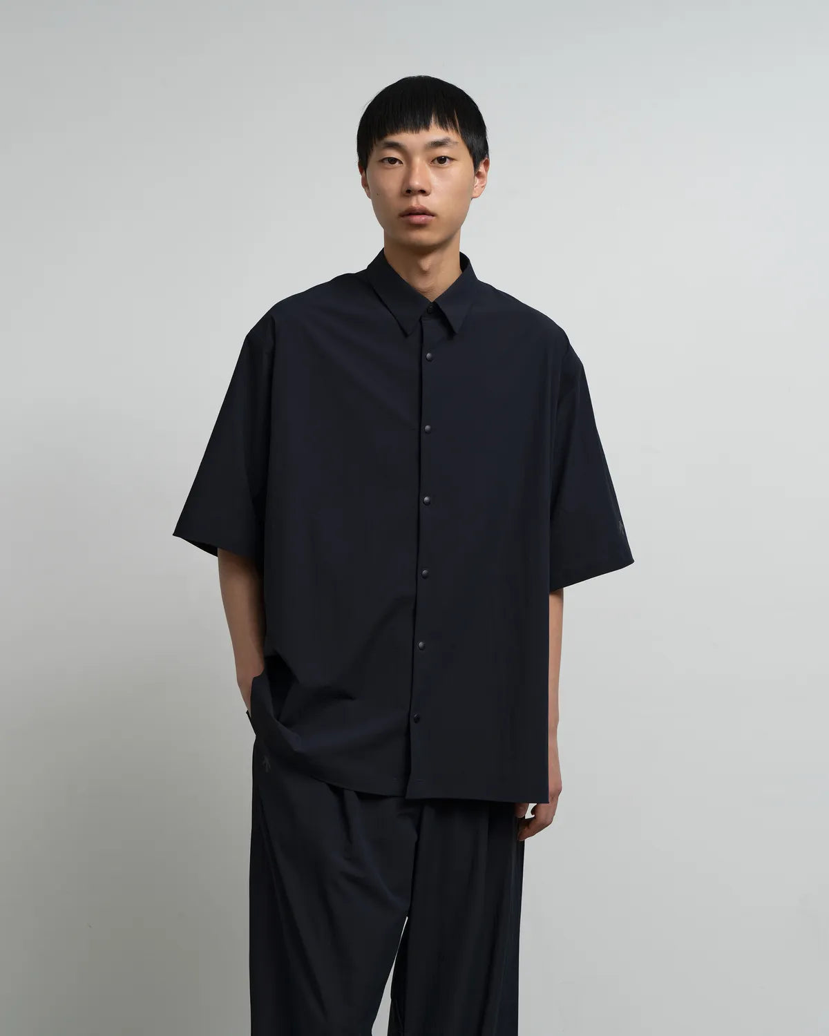 Graphpaper × DESCENTE / DESCENTE for Graphpaper UNTRIMMED Oversized S/S Shirt (GU261-51000)