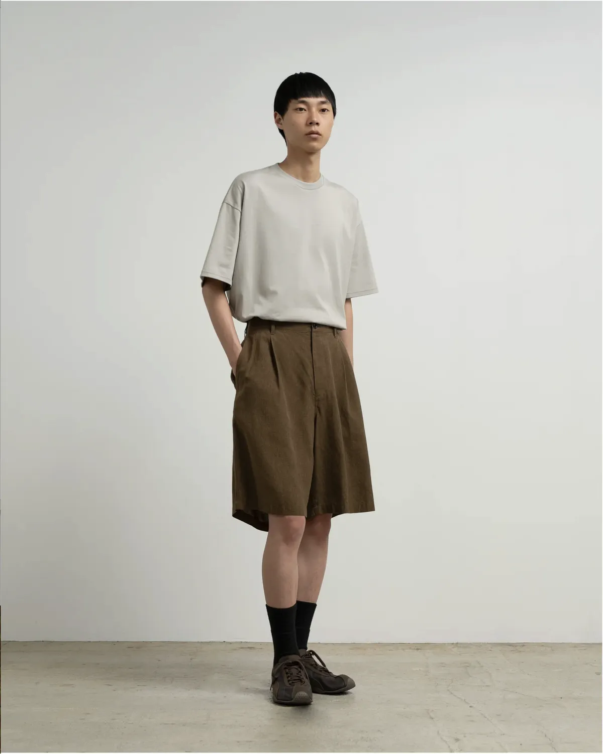 Graphpaper / Linen Cupro Oversized Shorts (GM263-40312)