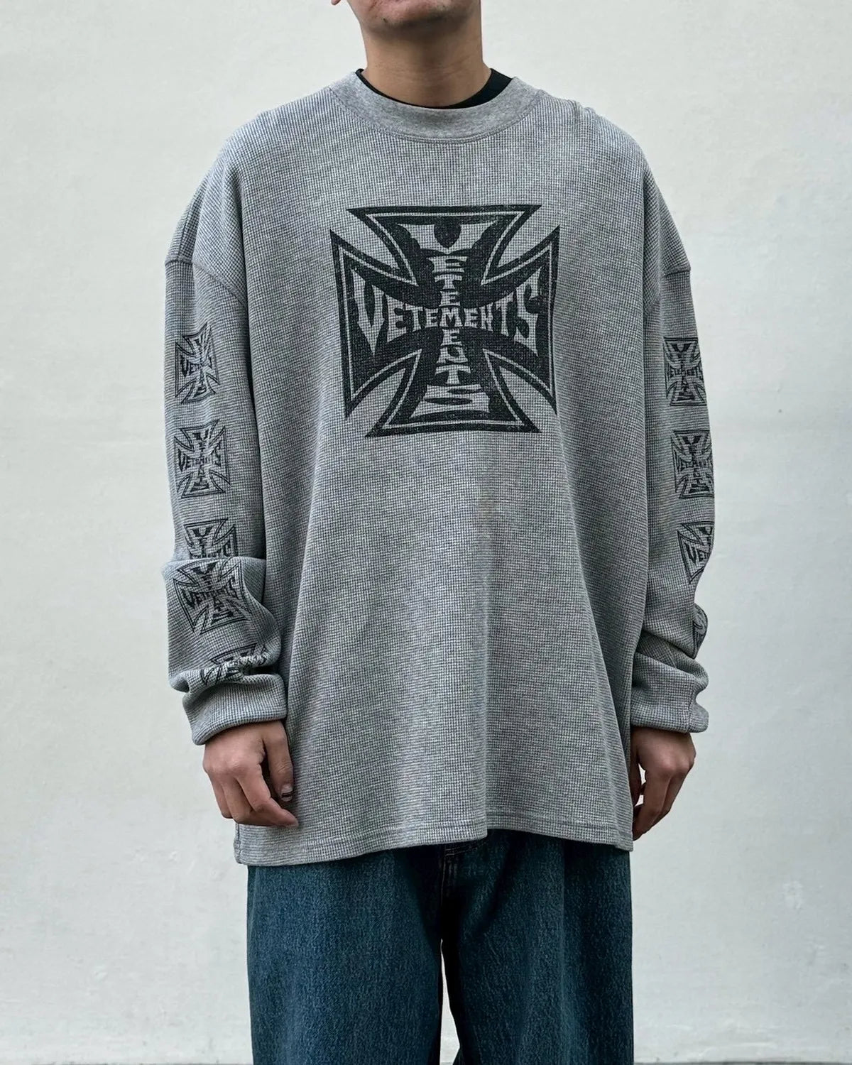 VETEMENTS / BIKER CROSS WAFFLE LONGSLEEVE (ME76LS181G)