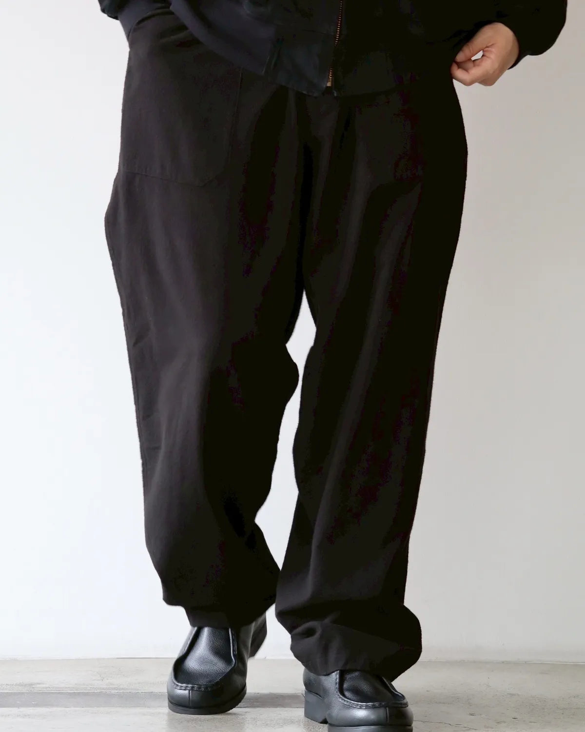 COMOLI / コットンネル テーパードパンツ (C03-03024)