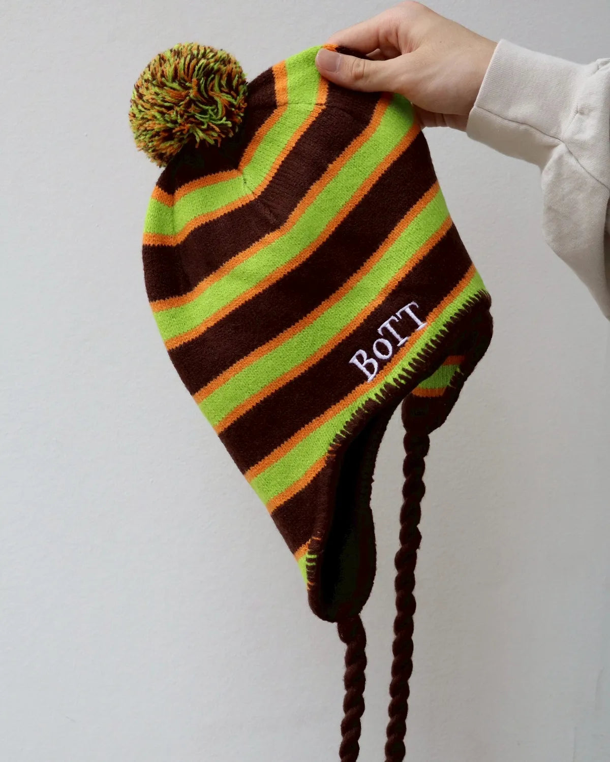 BoTT / Tassel Pom Beanie