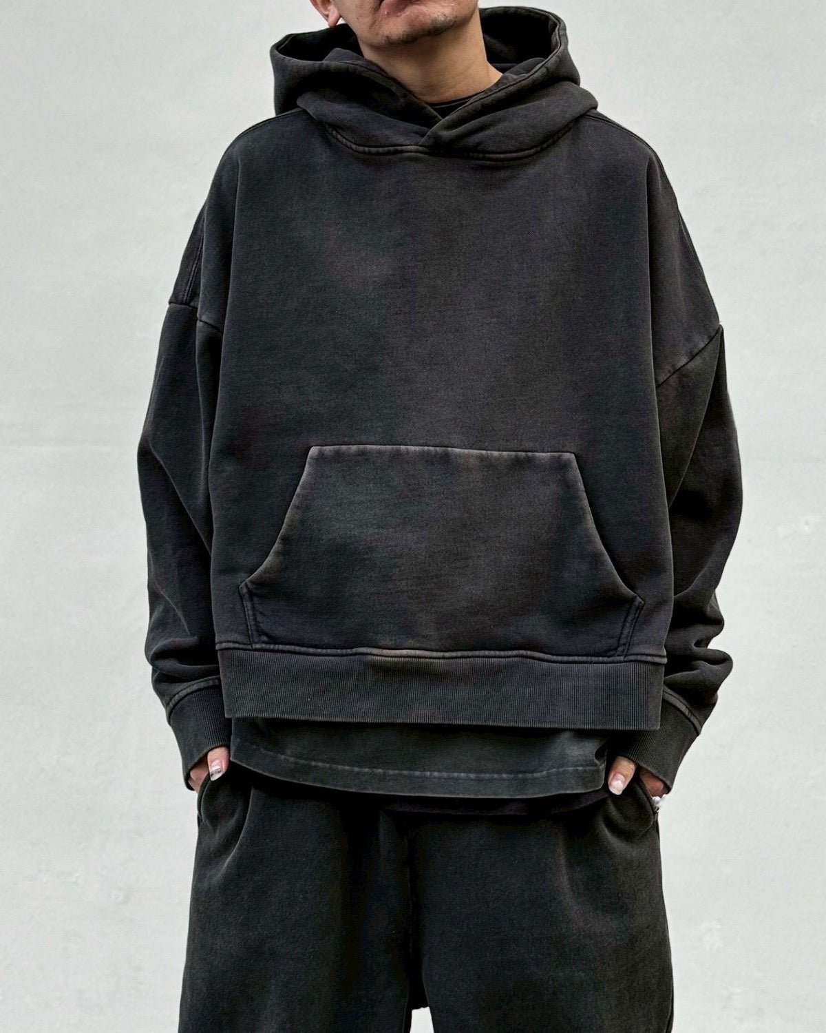 entire studios / Heavy Hood (ESSS26HO04012)