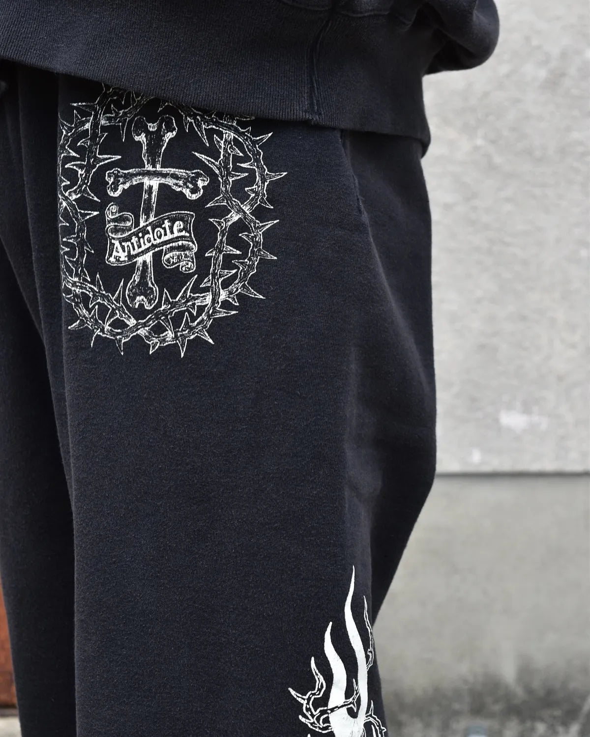 ANTIDOTE BUYERS CLUB / Fade Wash Sweat Pants -Thorns & Flames- (ABCAW25PT01)
