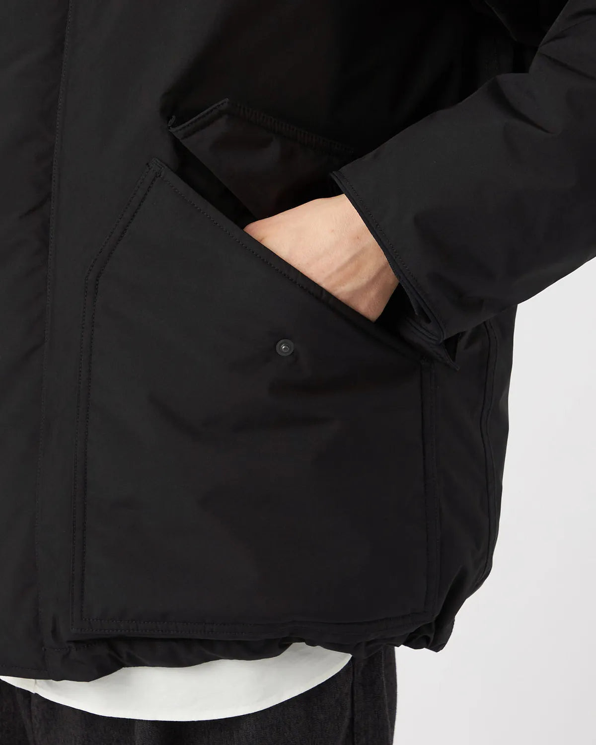 nanamica / GORE-TEX Down Coat (S25FB059)