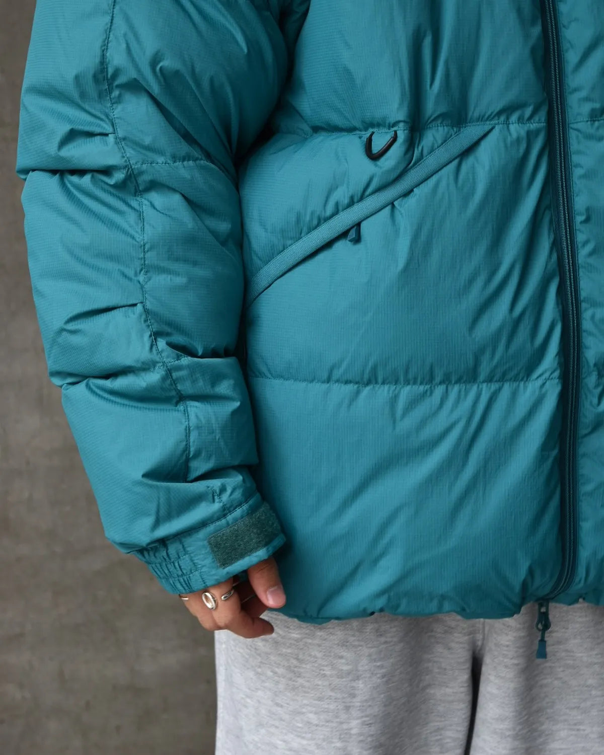 DAIWA PIER39 / TECH ALPINE DOWN PARKA (BW-21025W)