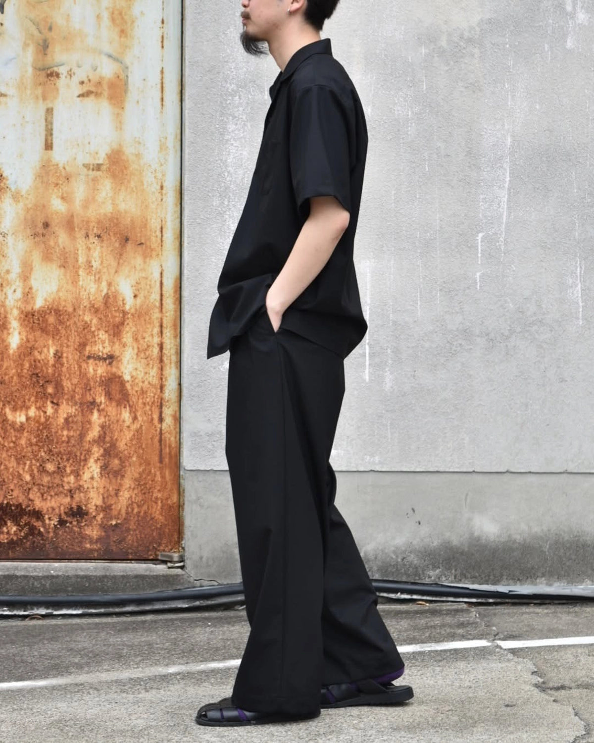 MARKAWARE / ORGANIC WOOL 2/80 TROPICAL TRIPLE PLEATED EASY TROUSERS (A25B03PT01C)