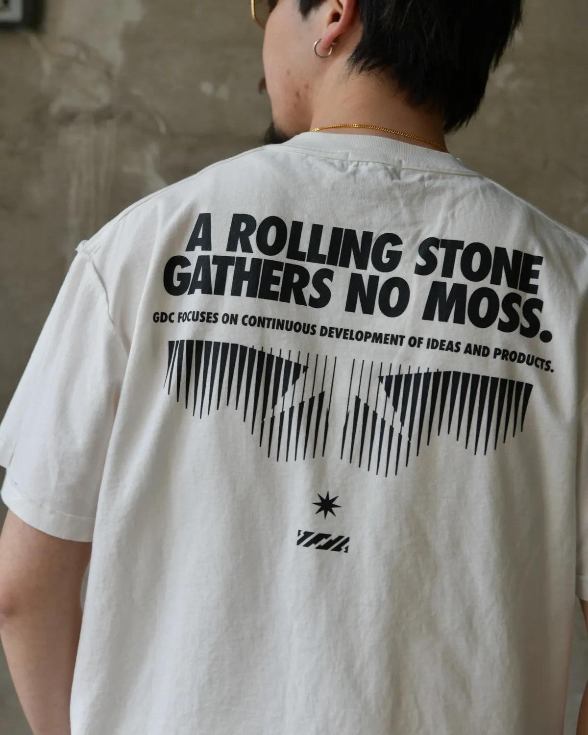 GDC × is-ness / Logo Tee2 (GD0338-0104)