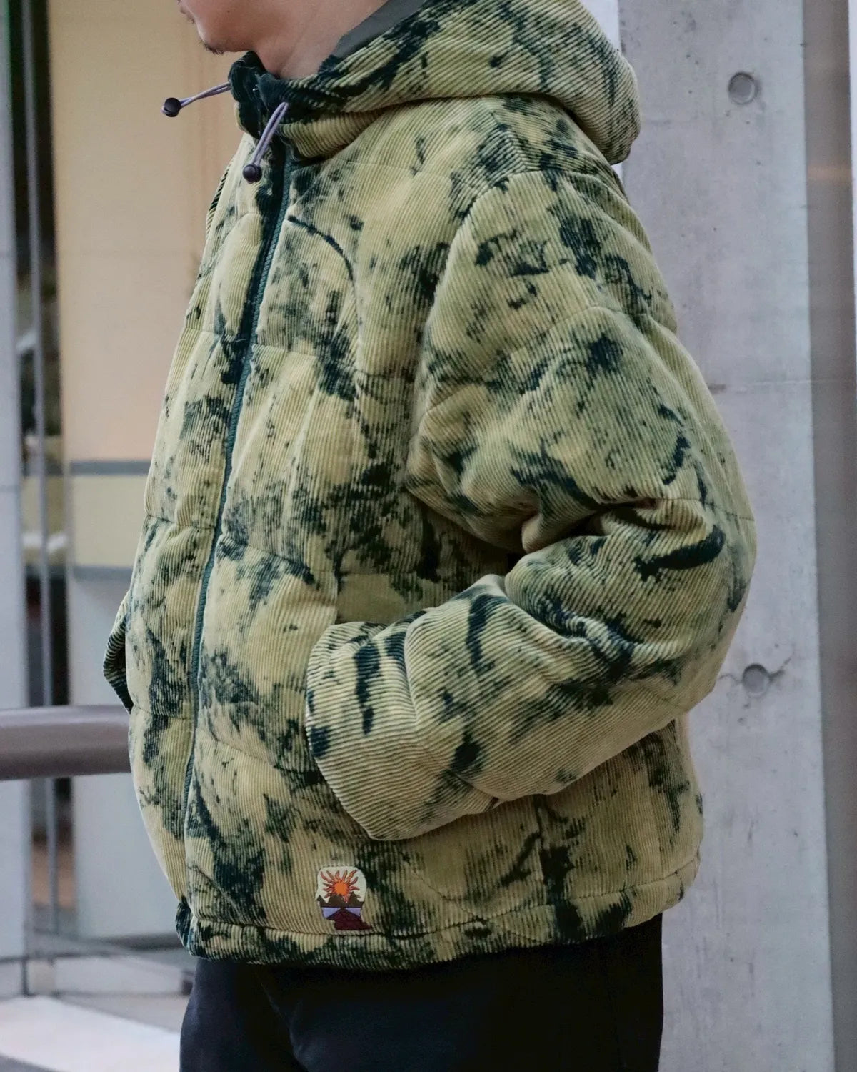 BRAIN DEAD / BLEACHDYED DIMENSION PUFFER JACKET (008004533FW25)