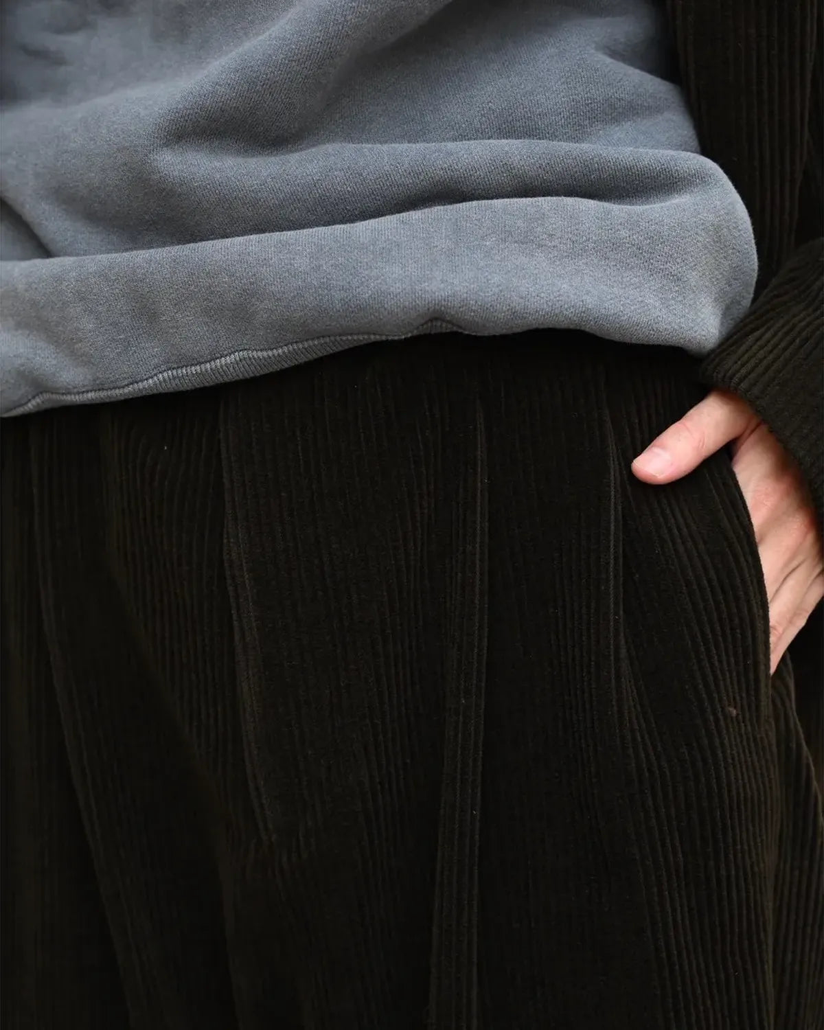 A.PRESSE / Wool Corduroy Wide Tapered Trousers (25AAP-04-03)