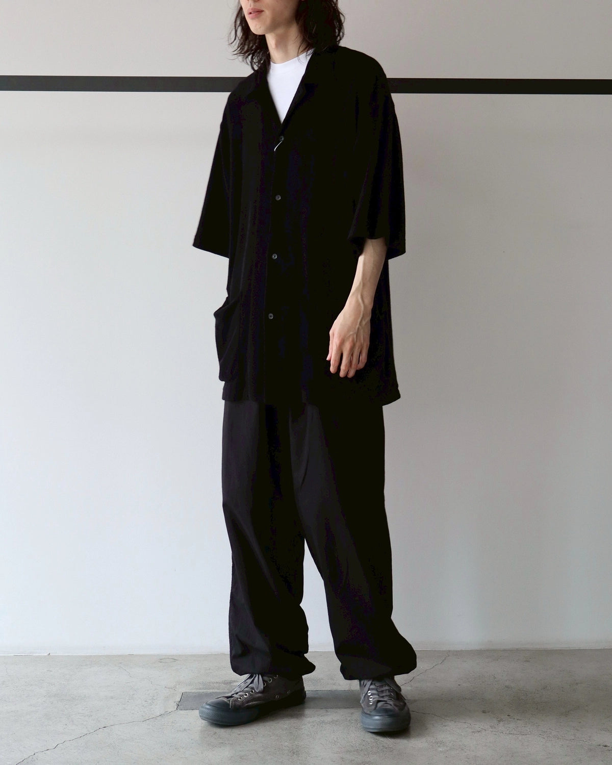 COMOLI / KHADIコットン ドローストリングパンツ (B01-03015)