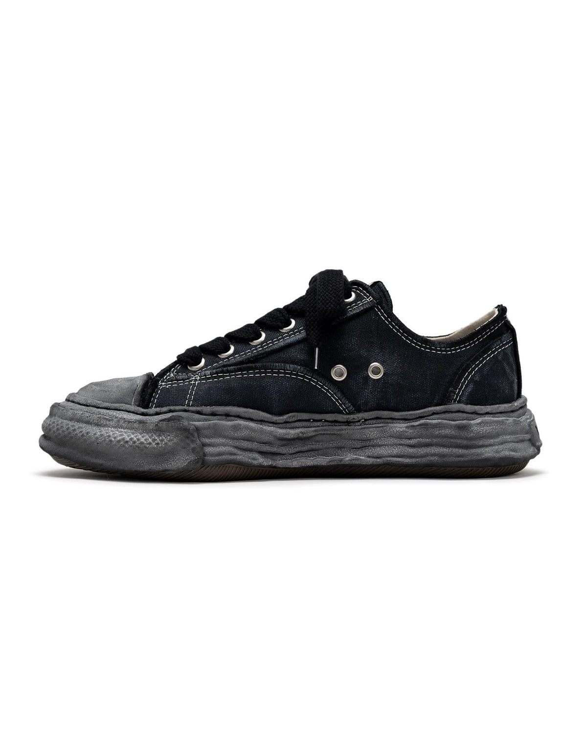 Maison MIHARA YASUHIRO / "PETERSON23" OG Sole Vintage Effect Embroidered Canvas Low-top Sneaker (A15FW722)