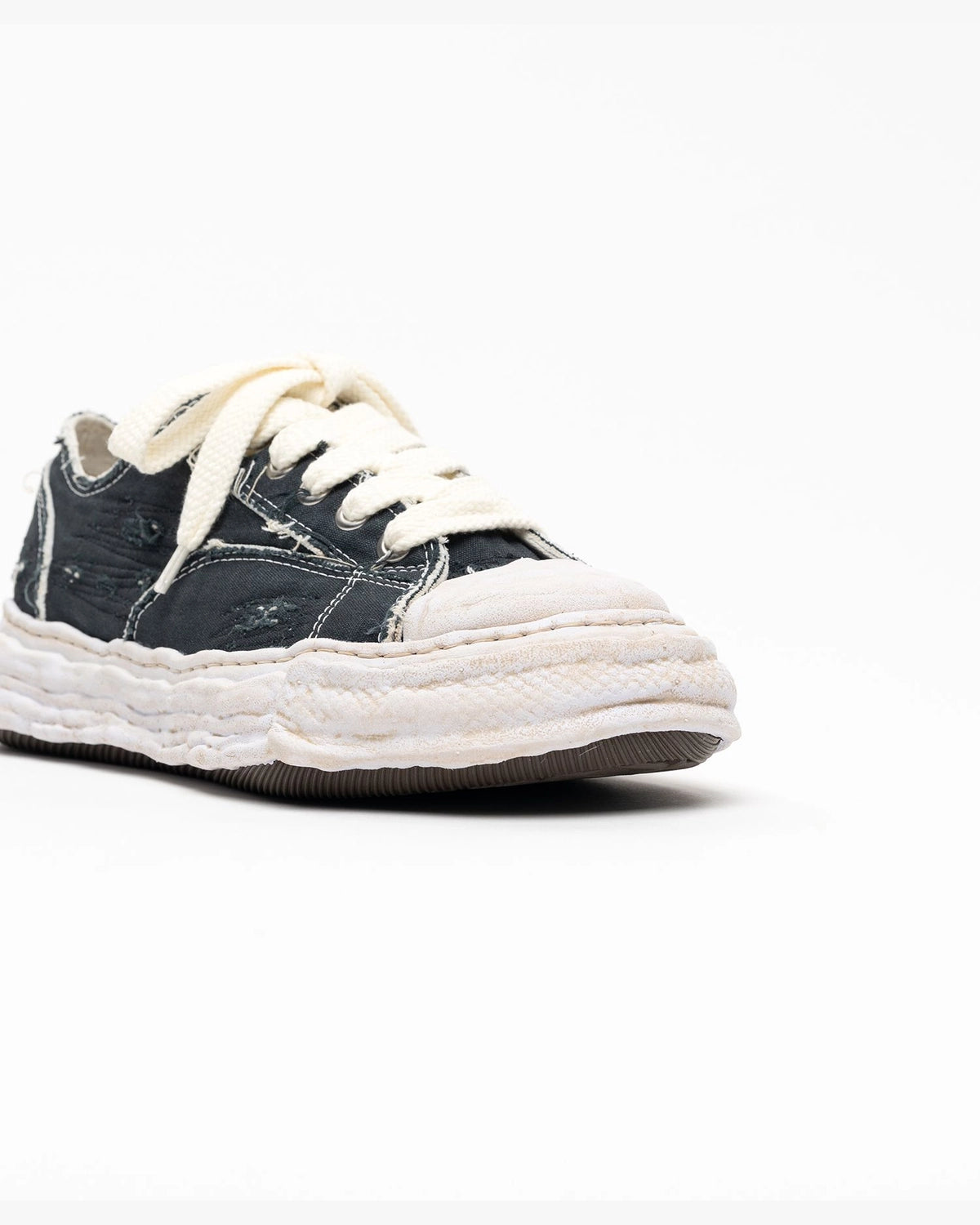 Maison MIHARA YASUHIRO / "PETERSON23" OG Sole Ripped Overdye Canvas Low-top Sneaker (A16FW723)
