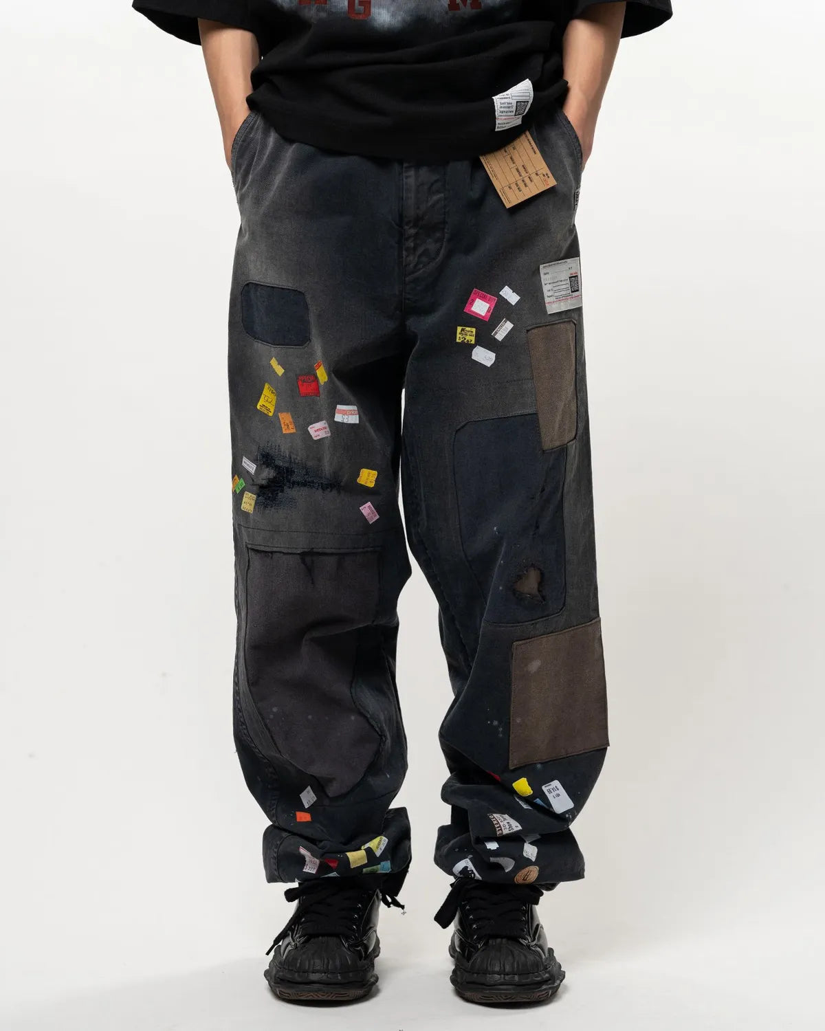 Maison MIHARA YASUHIRO / Price Tag Sticker Print Repaired Pants (A17PT053)