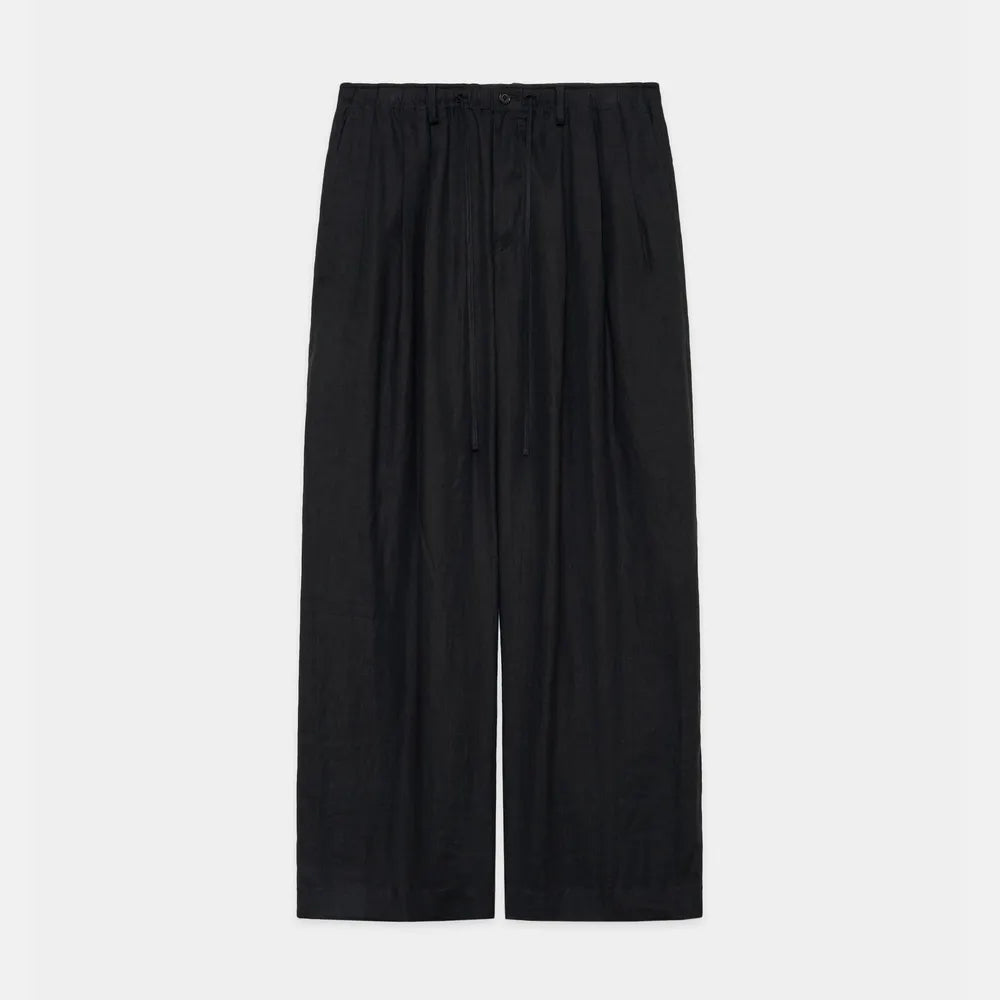 MARKAWARE の TRIPLE PLEATED EASY TROUSERS (A24A-16PT02C)