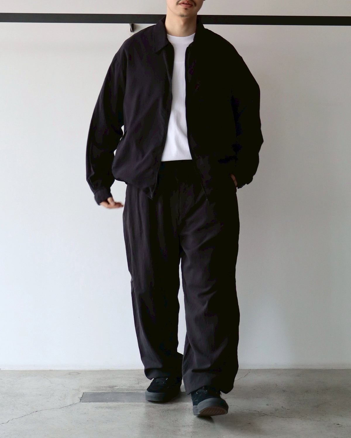 COMOLI / シルク製品染 ブルゾン (B01-01026)