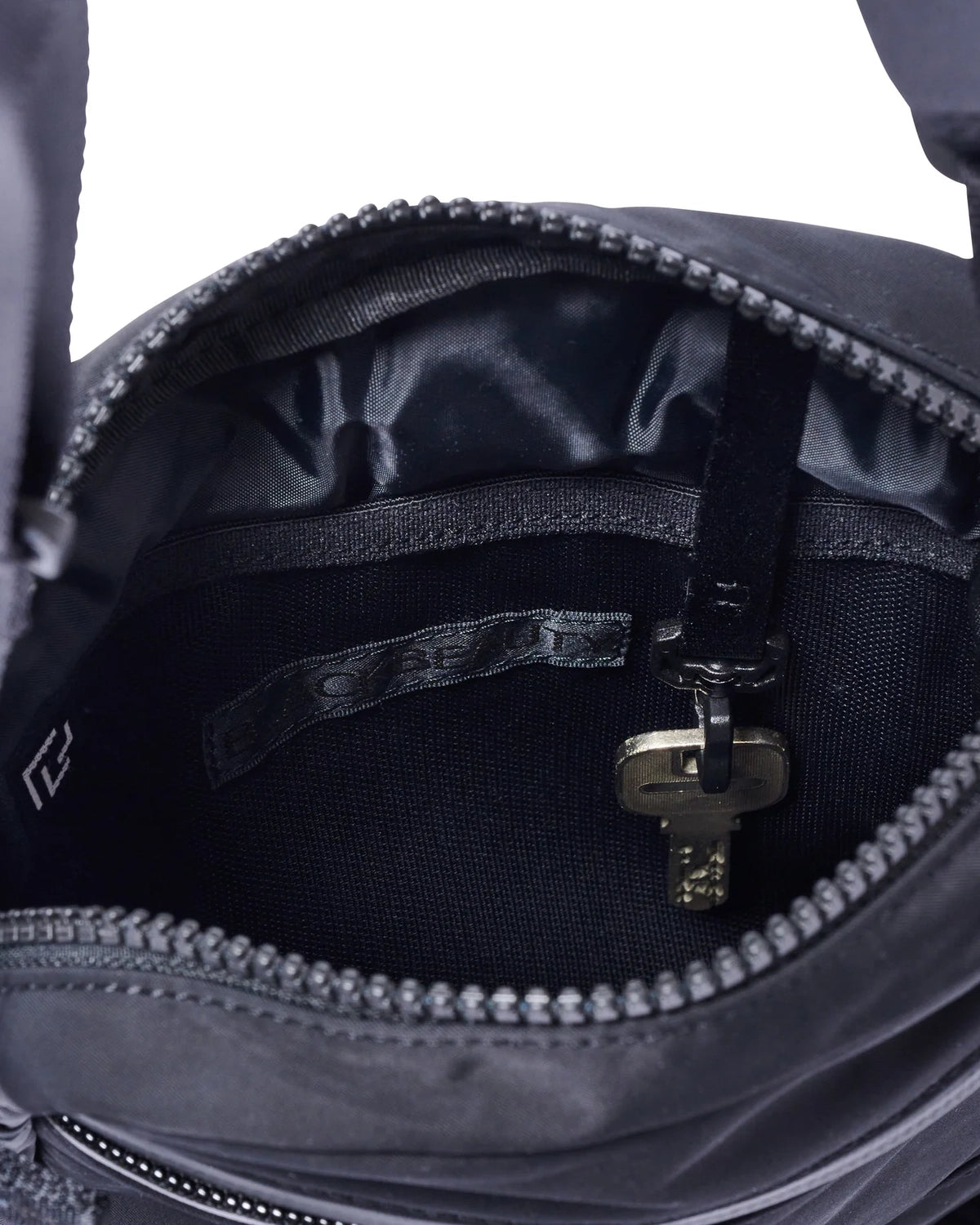 RAMIDUS / "BLACK BEAUTY" SHOULDER POUCH (B011095)