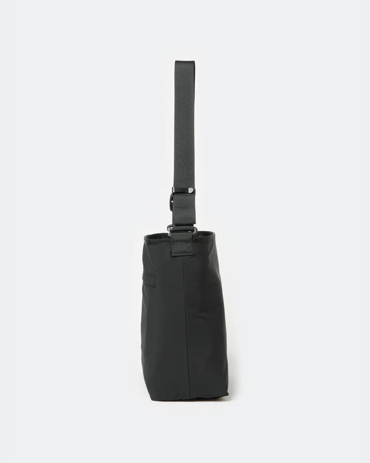 DAIWA PIER39 / TECH REVERSIBLE ONE SHOULDER BAG (BB-33025W)