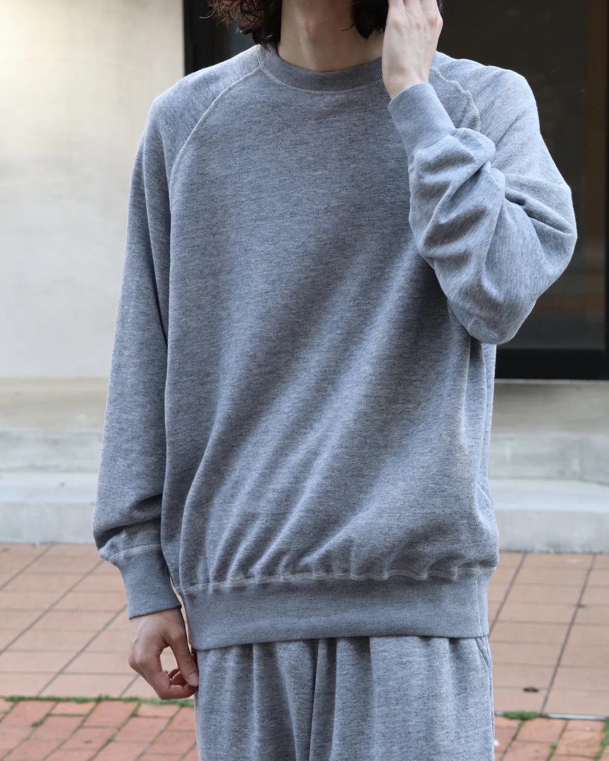 COMOLI / グレー裏毛 クルーネック (D01-05045)