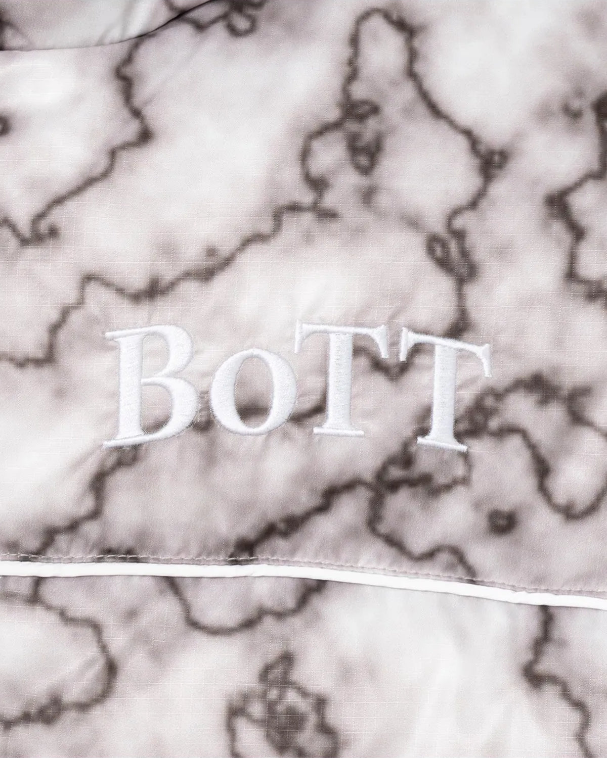 BoTT / B Logo Hooded Down Jacket