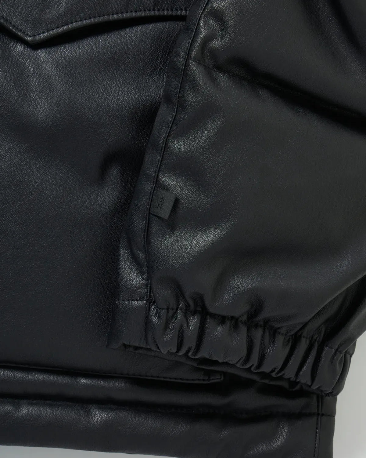 DAIWA PIER39 / TECH 2WAY SYNTHETIC SKIN DOWN JACKET (BW-41025W)